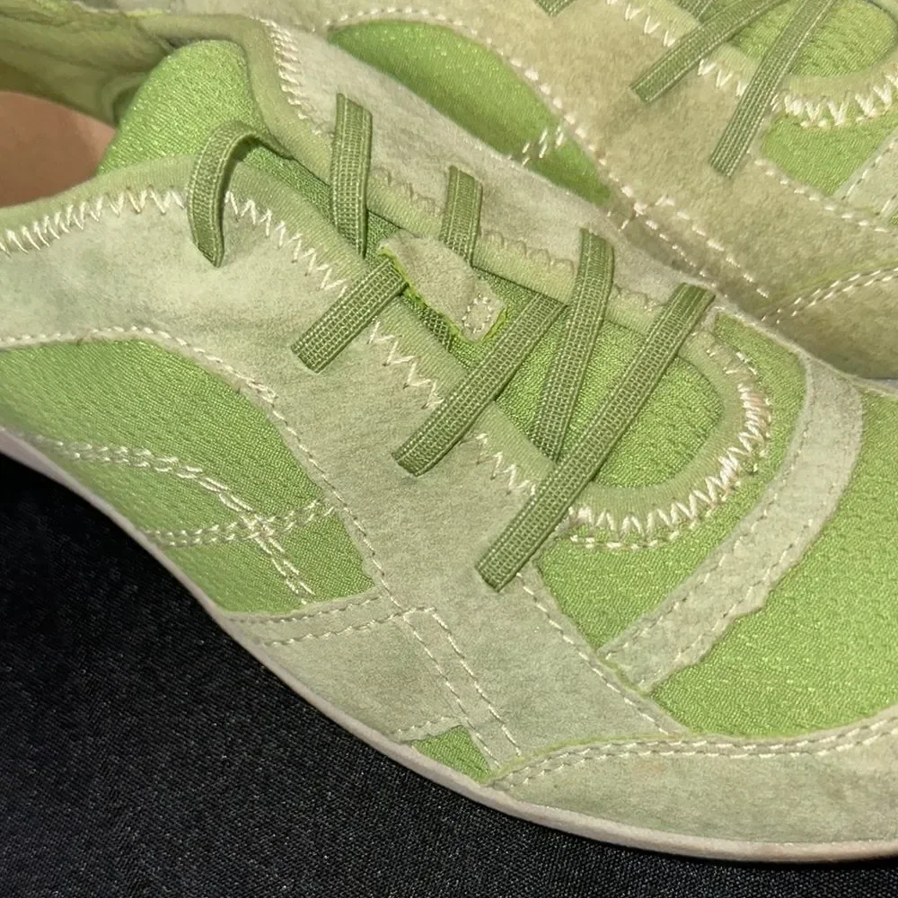 Earth Origins by Earth Women's Green Suede Casual Sneakers Size 11